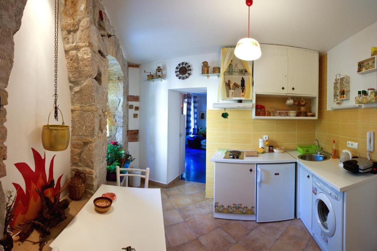 Studio Apartment Sretna Split Eksteriør billede
